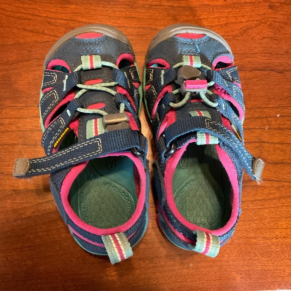 Keen Other - Keen Waterproof Toddlers Girls Sandal Size 8 NEW NEVER WORN